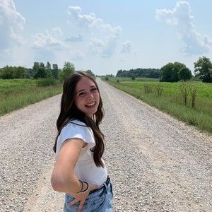 Meet your Posher, Bella